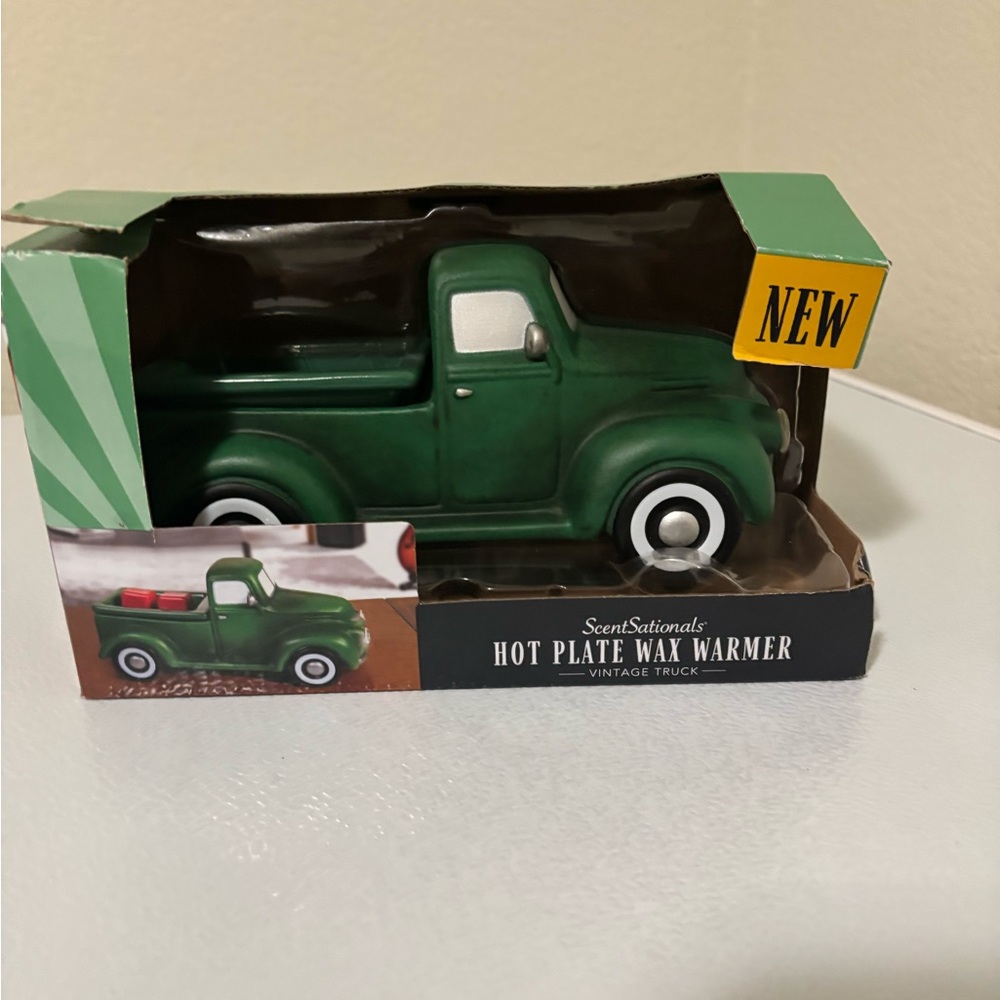 Farmer’s Market Vintage Truck Candle Wax Warmer. New in box
